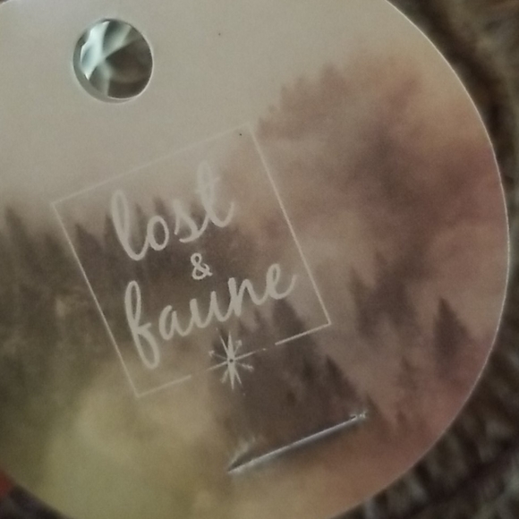 🌺 Gold Floral Bracelet - Picture 4 of 4